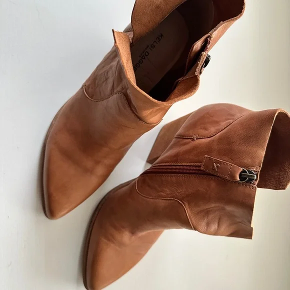 Kelsi Dagger Booties - Picture 4 of 9